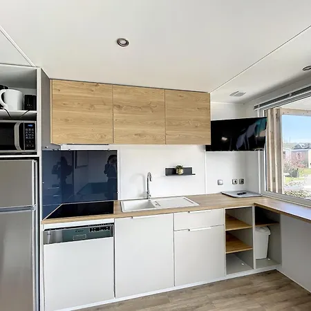 Feriehus Mobil-home Grand Confort, 4 Pers, 2 Ch, Piscine Chauffee, Wifi, Animaux, Parking - Fr-1-361a-93 *