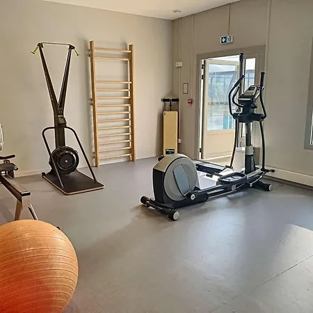 Mobil-home Grand Confort, 4 Pers, 2 Ch, Piscine Chauffee, Wifi, Animaux, Parking - Fr-1-361a-93