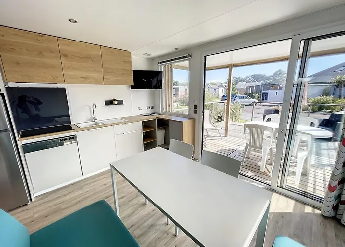 Mobil-home Grand Confort, 4 Pers, 2 Ch, Piscine Chauffee, Wifi, Animaux, Parking - Fr-1-361a-93 בית נופש ז'ולוביל-לה-פאן